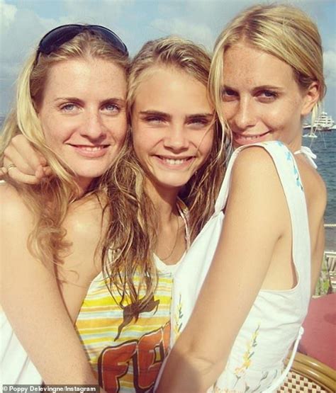 Triple Ds! Cara Delevingne Cosies Up To Sisters Chloe & Poppy 